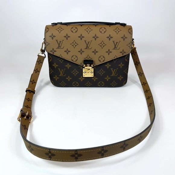 Louis Vuitton Reverse Monogram Pochette Metis - Picture 2 of 12